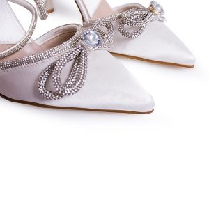 Gümüş Fiyonk Detaylı Pointed Toe Topuklu Ayakkabı