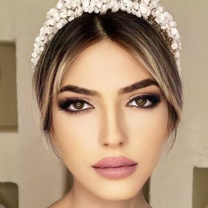 Beyaz Minimal Yapraklı Gelin Tacı