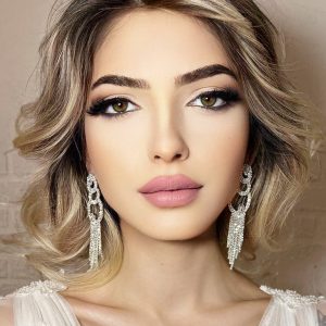 Halka Geçişli Sallantılı Gelin Küpesi