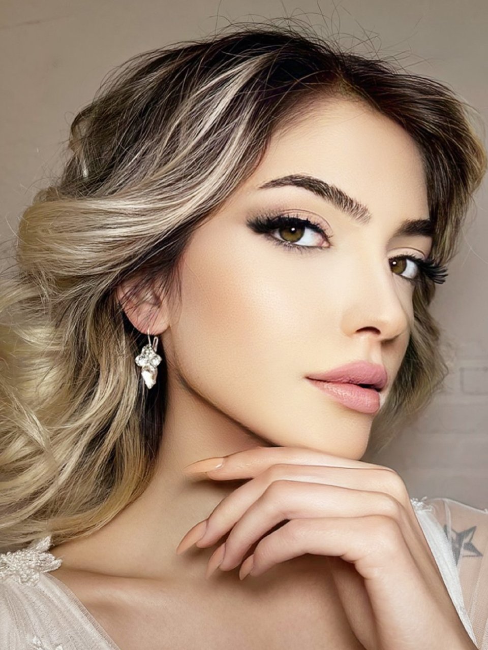 modern-duruslu-minimal-gelin-kupesi-2-1