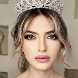 Stilize Kalp Açılımlı Gelin Tacı